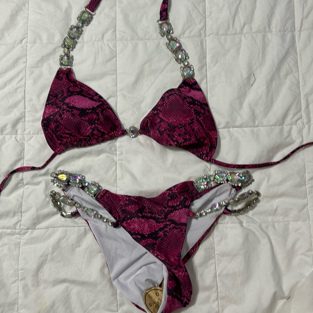 Beautiful bikini, bathing suit, size large